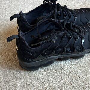 Nike Men's Black VaporMax Plus Sneakers